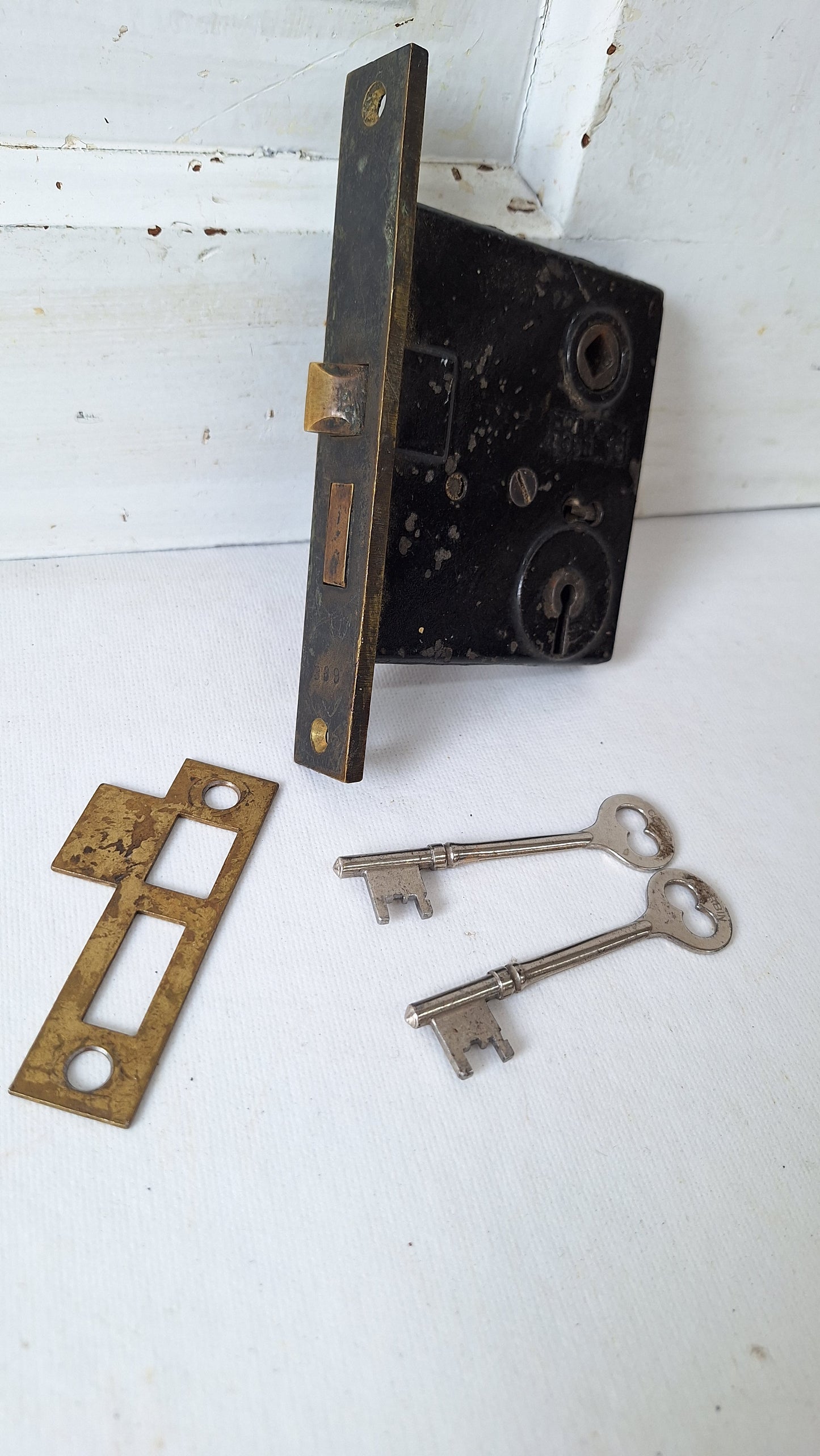 Antique Mortise Lock with Skeleton Keys, Antique Keyed Door Lock Card with Working Keys