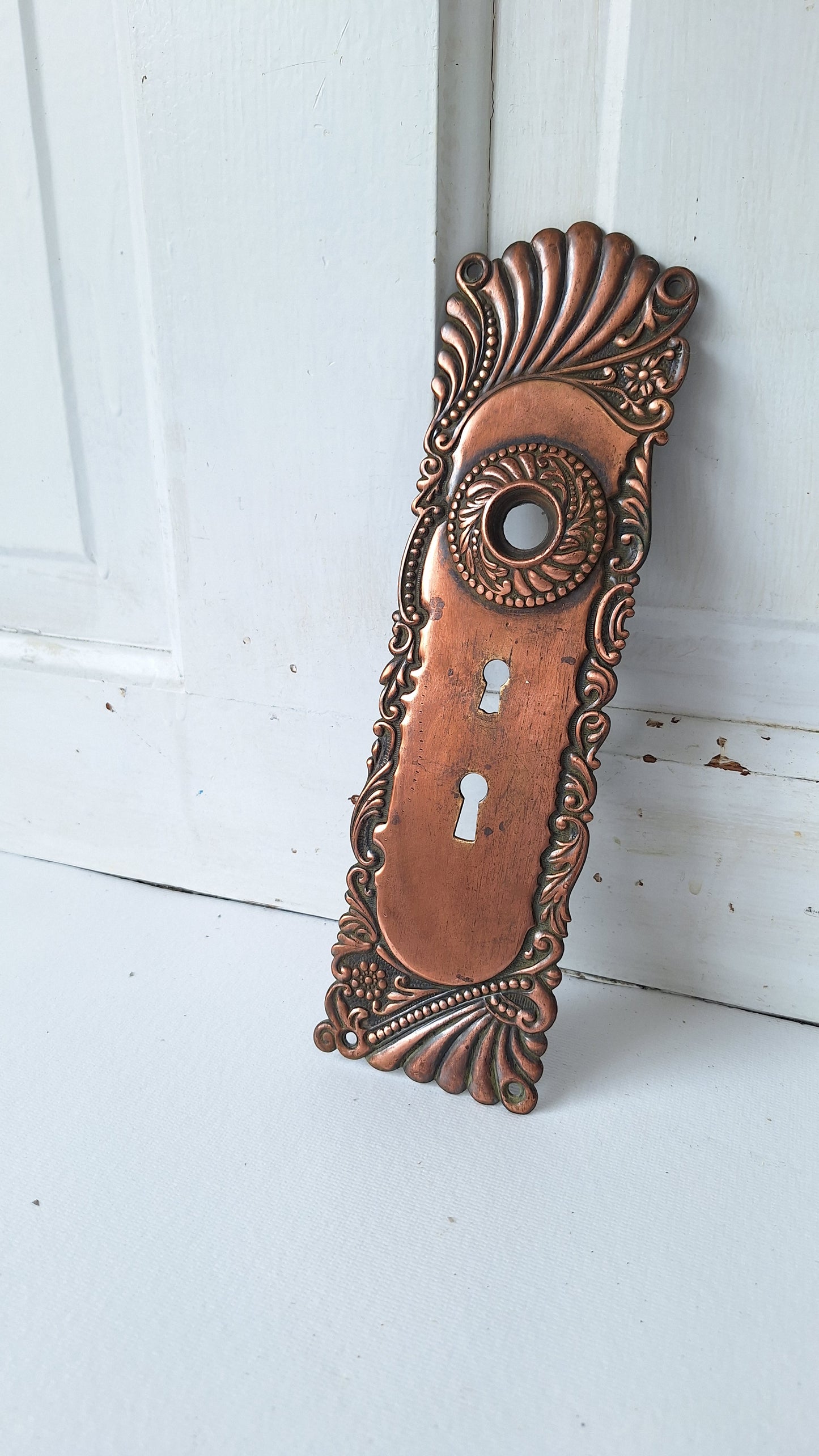 Large Front Door Roanoke Backplate with Swinging Keyhole Cover 040702