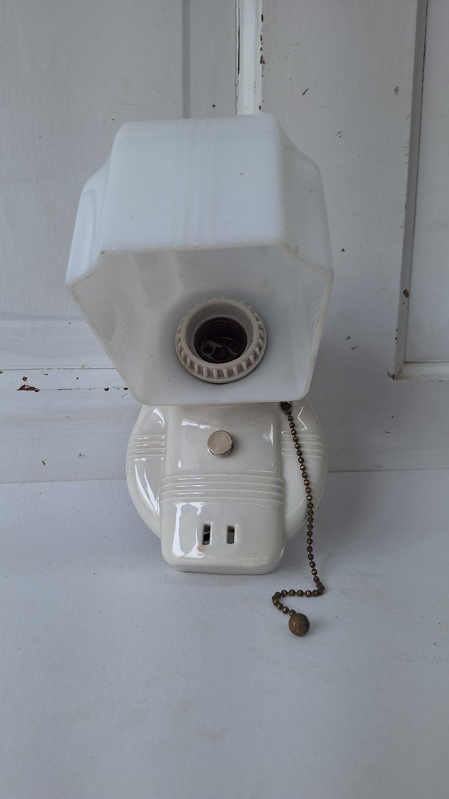 Pull Chain Switch Vintage Porcelain Bathroom Sconce, Ceramic Bathroom Vanity Light