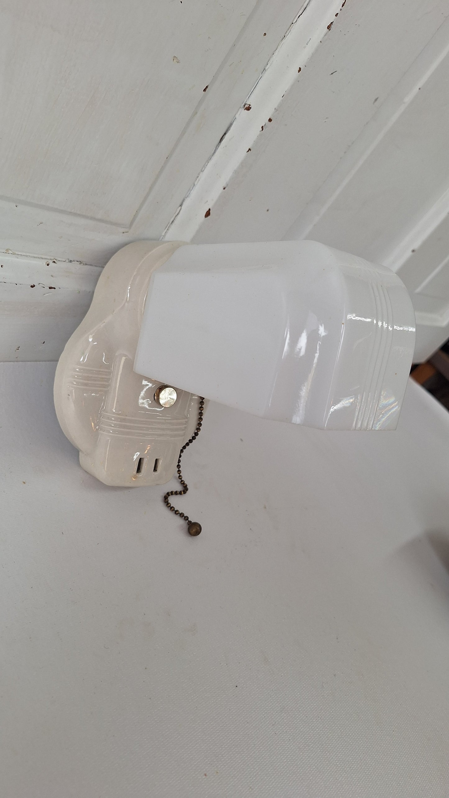 Pull Chain Switch Vintage Porcelain Bathroom Sconce, Ceramic Bathroom Vanity Light