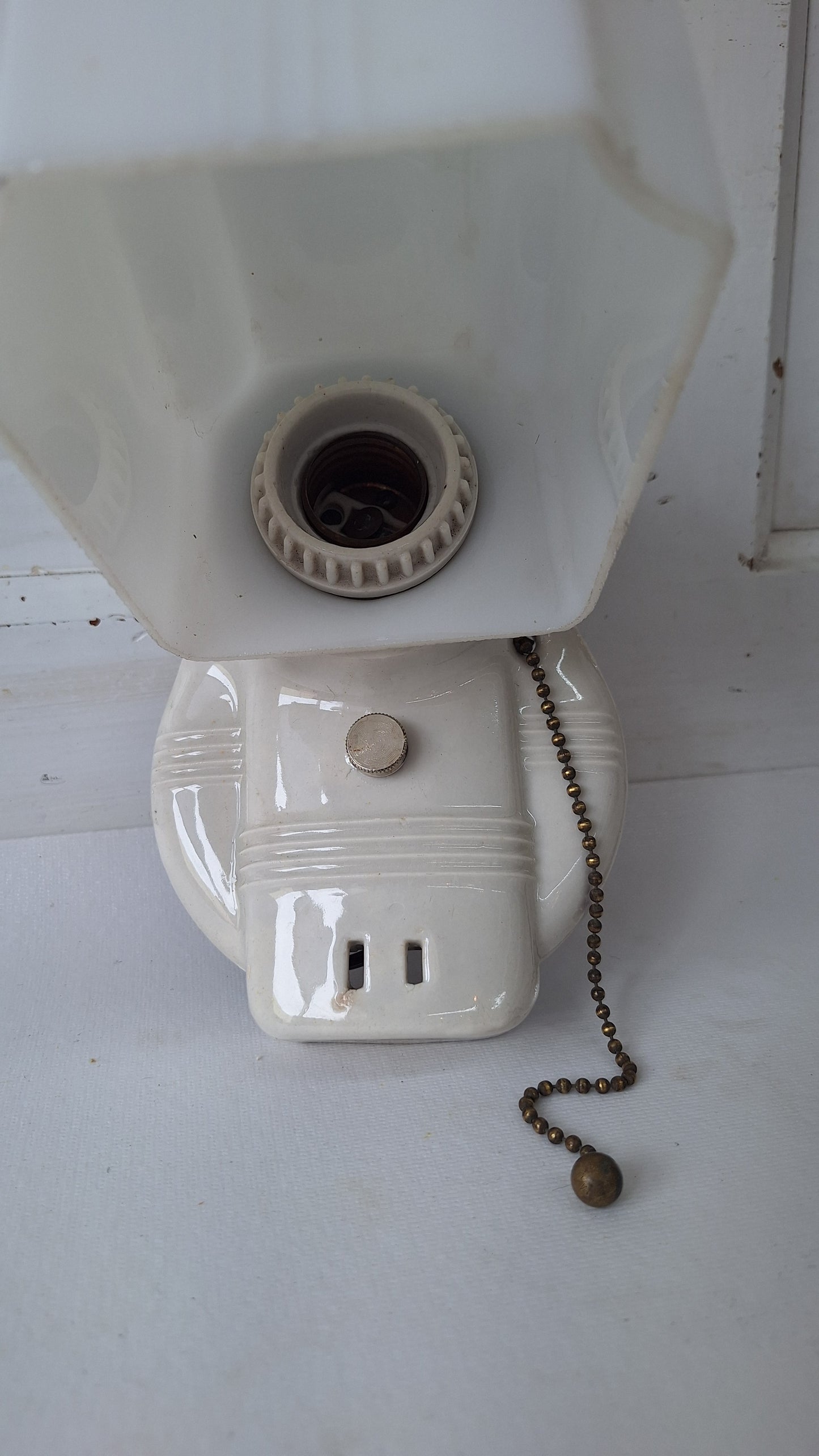 Pull Chain Switch Vintage Porcelain Bathroom Sconce, Ceramic Bathroom Vanity Light