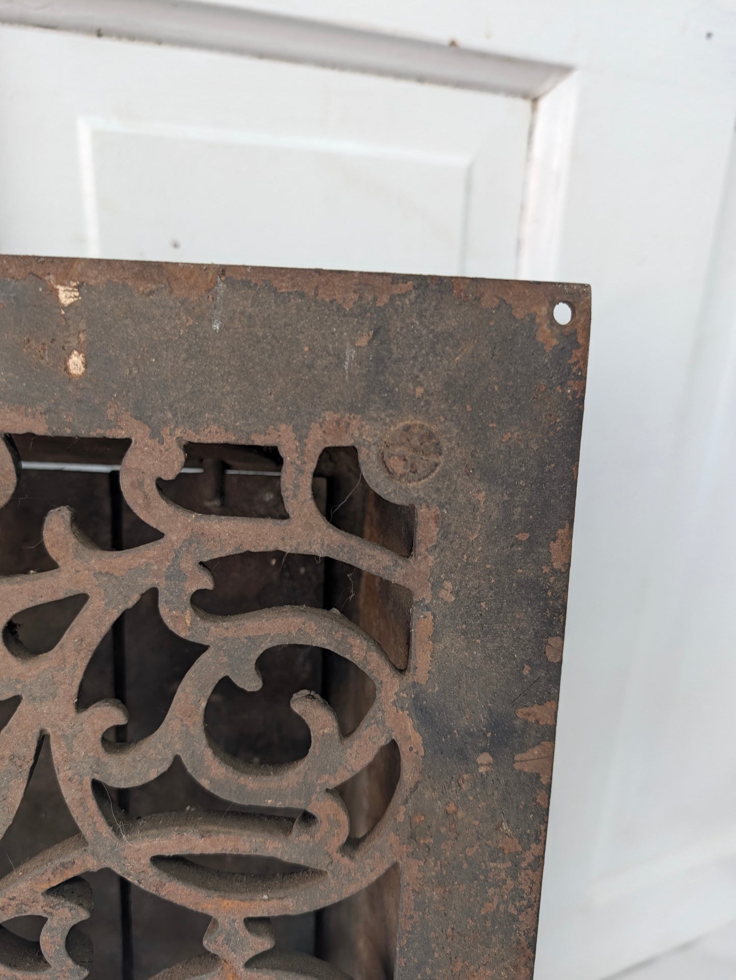 14 x 21 Antique Working Large Cast Iron Vent Cover with Ornate Design