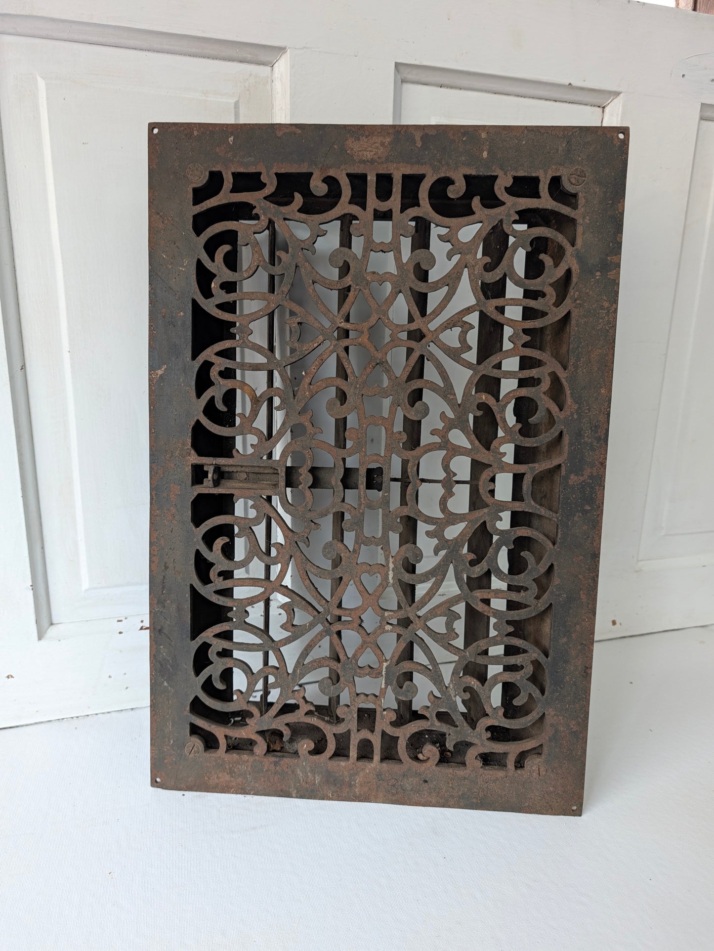 14 x 21 Antique Working Large Cast Iron Vent Cover with Ornate Design