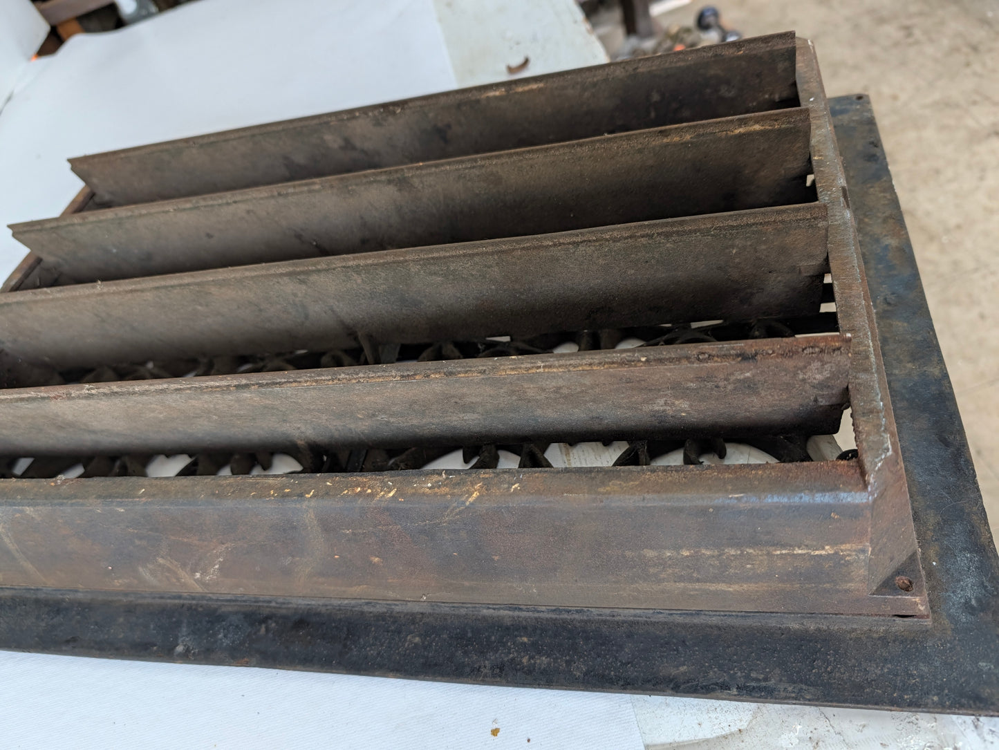 14 x 21 Antique Working Large Cast Iron Vent Cover with Ornate Design