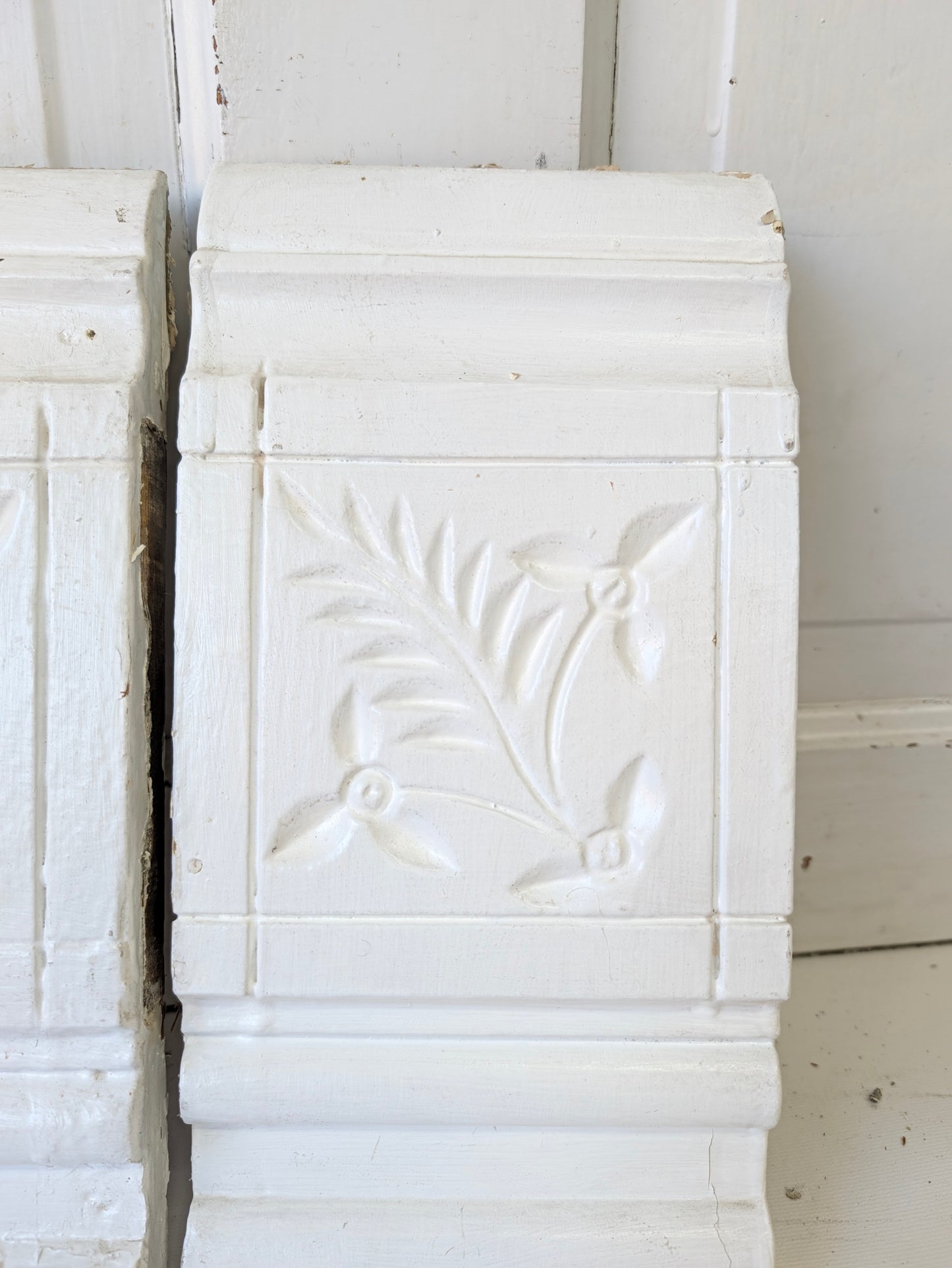 Pair of Antique Spoon-Carved Wood Plinth Blocks, Wood Trim Rosettes