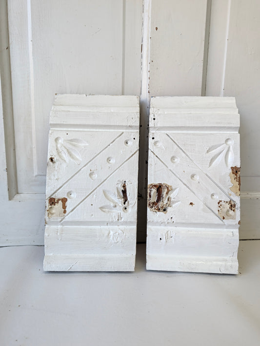 Pair of Antique Spoon-Carved Wood Plinth Blocks, Wood Trim Rosettes