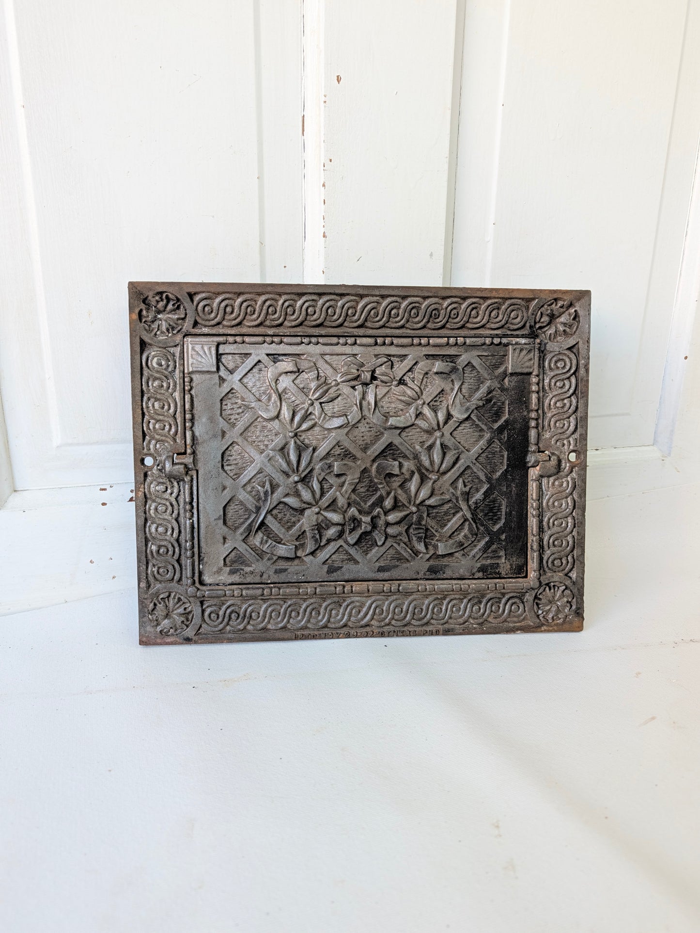 10 x 13 Fold Out Cast Iron Wall Vent, Collapsible Heat Vent