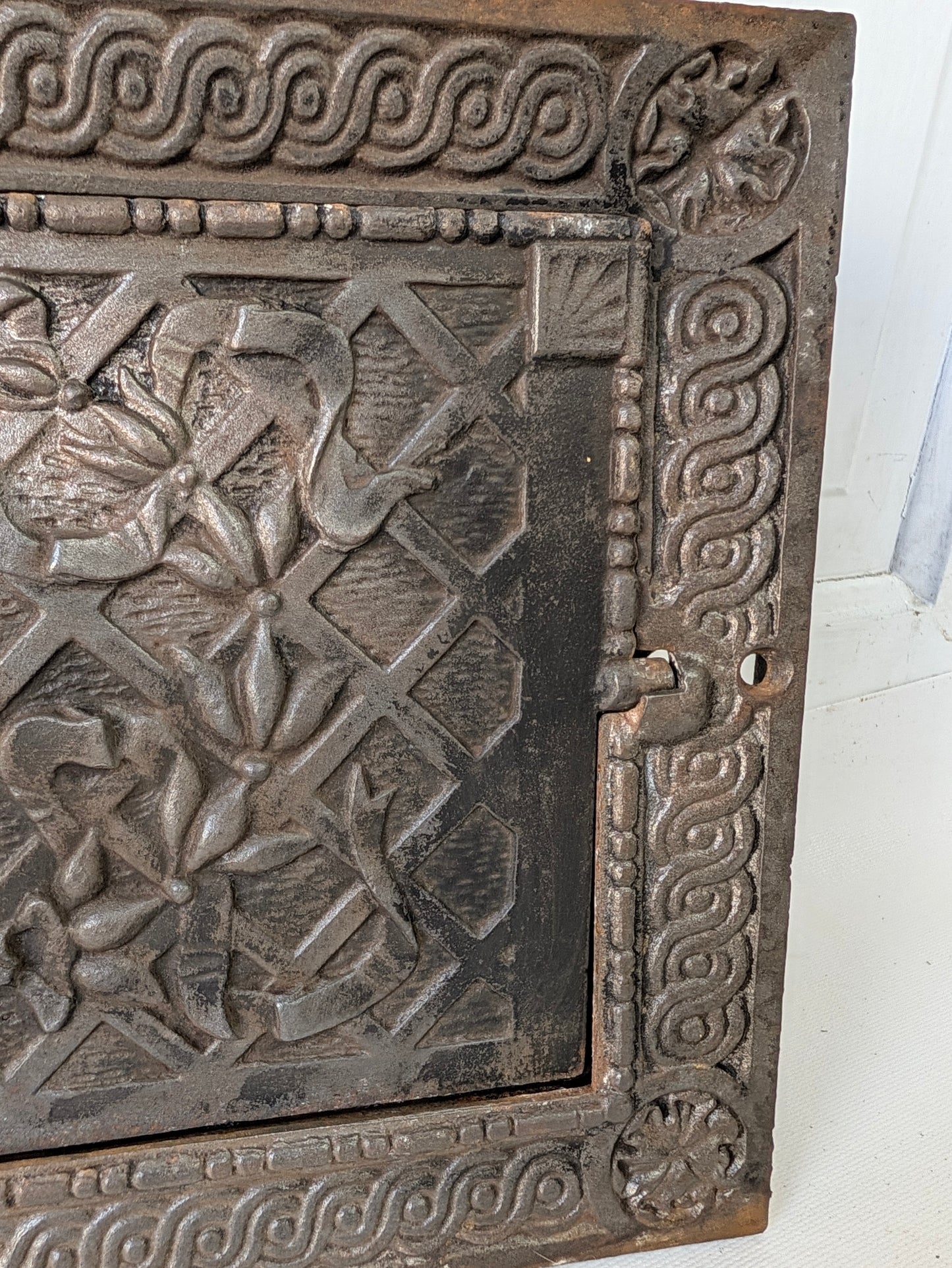 10 x 13 Fold Out Cast Iron Wall Vent, Collapsible Heat Vent