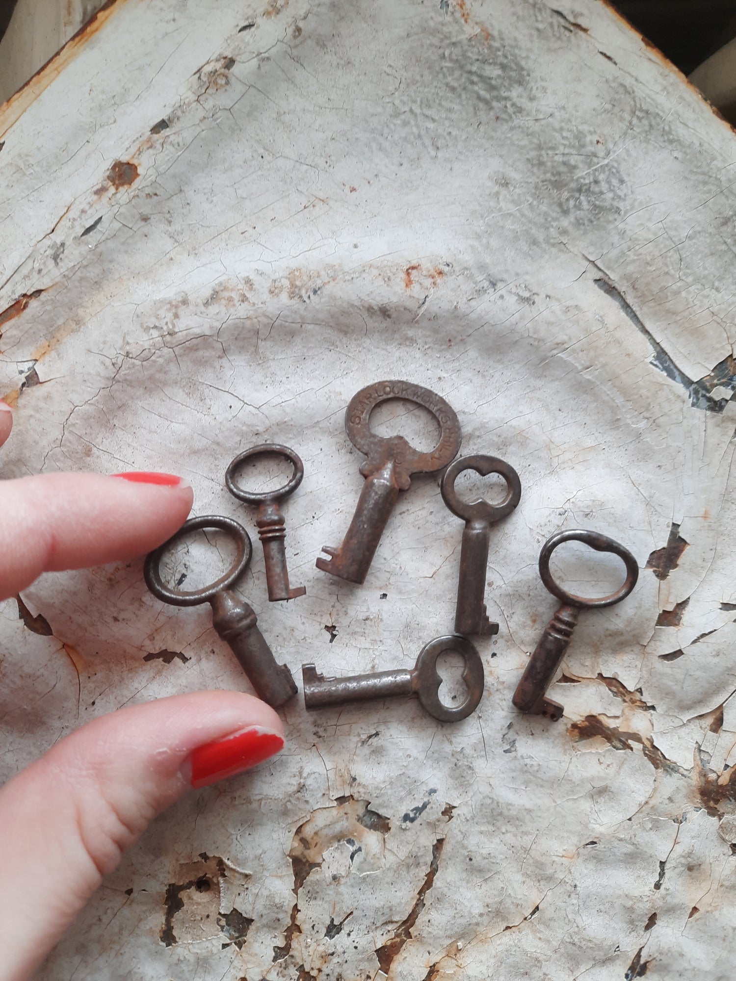 Set of Three Ornate Vintage Keys, Antique Skeleton Key Set 102609
